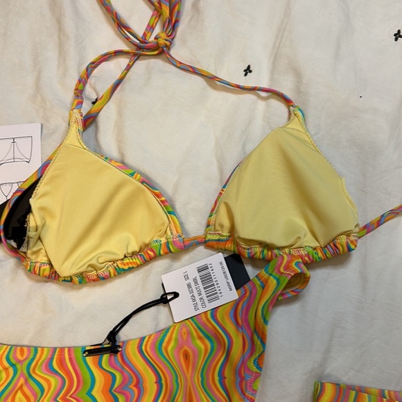 Kendall + Kylie 3 Piece Multi Swirl Swimsuit Set Size Large Pink Orange Blue - Picture 7 of 7